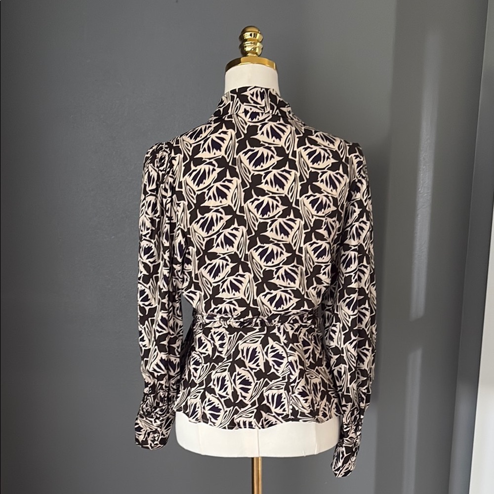 Banana Republic Floral Wrap Blouse - Black, blue and White - Picture 4 of 7